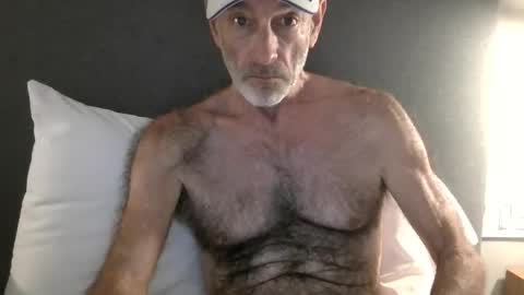 furrydawg online show from November 2025 06:57:02 PM