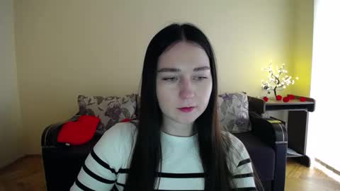 Snapshot of gabby_di chatting on April 2026 09:36:02 AM Jaklin online show from April 2026 09:36:02 AM