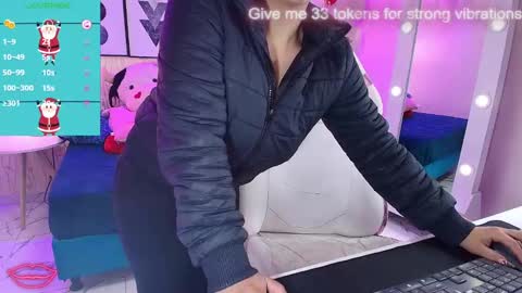 Snapshot of gabby_evanns chatting on December 2024 07:41:02 PM gabby_evanns online show from December 2024 07:41:02 PM