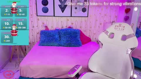 Snapshot of gabby_evanns chatting on December 2024 12:01:02 PM gabby_evanns online show from December 2024 12:01:02 PM