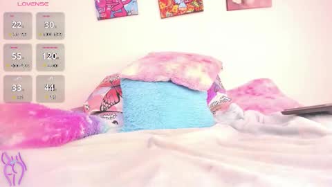 please follow my friendasya zas online show from November 2025 11:43:02 AM