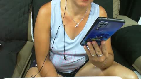 gaby  layla online show from February 2025 02:47:02 AM