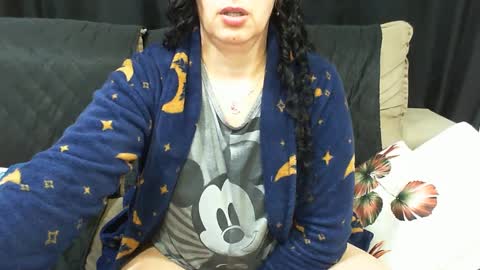 gaby  layla online show from September 2025 09:37:01 PM