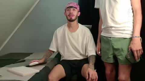 Snapshot of gabriel_and_geronimo chatting on February 2026 09:15:02 PM gabriel_and_geronimo online show from February 2026 09:15:02 PM