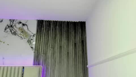 Gabriela Kassi online show from September 2025 11:00:02 AM