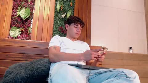 gabriell_ramirez_ online show from February 2025 03:45:02 AM