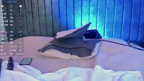 gabriell_ramirez_ online show from October 2025 05:37:02 AM