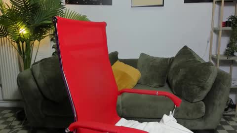 Gabrielle online show from March 2026 04:18:01 AM