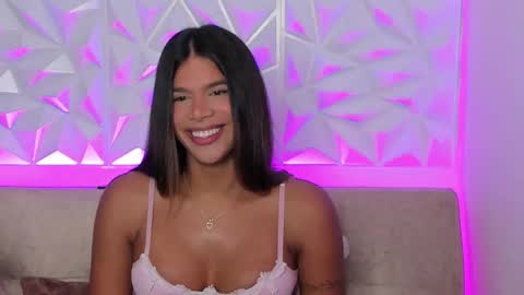 Gabriela  online show from October 2025 01:20:01 AM