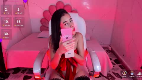 Gaby Owens  online show from April 2026 10:18:01 PM