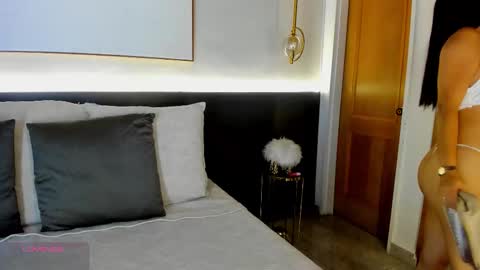 Gaby Vega  online show from January 2026 11:37:02 AM