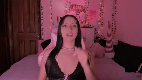 gabyye capprins online show from November 2025 12:30:01 AM