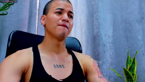 Snapshot of gael_reid chatting on August 2026 03:04:02 PM gael online show from August 2026 03:04:02 PM