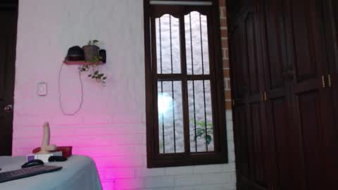 Lenna 3 online show from November 2025 12:15:02 PM