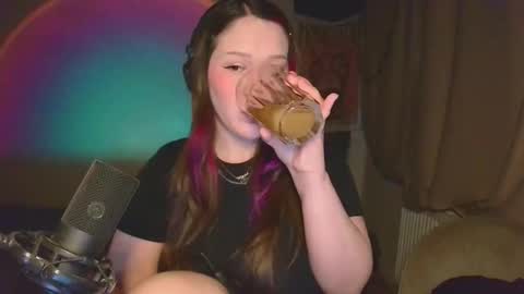 Snapshot of gamergirl01 chatting on February 2026 04:32:01 AM Alex brb in 2 hours online show from February 2026 04:32:01 AM