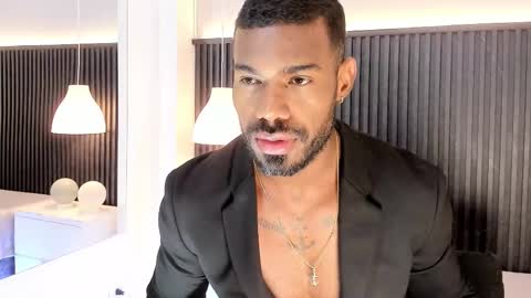 Alejo  online show from December 2025 07:33:02 PM