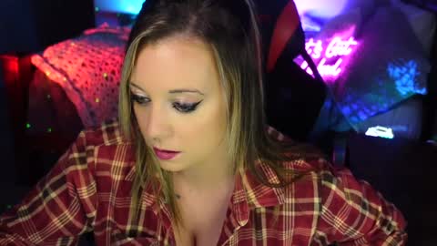 Snapshot of garagesex22 chatting on January 2025 06:27:02 AM Jenna - be back MONDAY night. online show from January 2025 06:27:02 AM