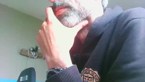 Snapshot of garrafade24 chatting on April 2026 09:54:02 AM Garrafade24 online show from April 2026 09:54:02 AM