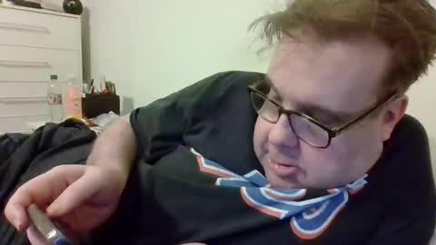 Snapshot of garyg930 chatting on April 2026 02:51:02 AM Gary online show from April 2026 02:51:02 AM