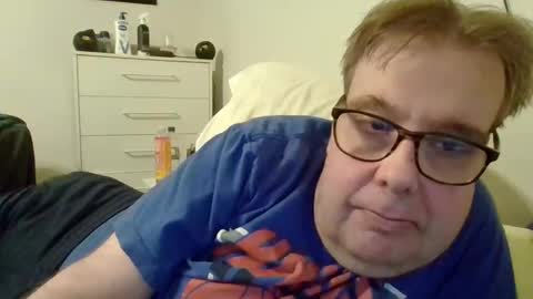 Snapshot of garyg930 chatting on May 2026 02:05:02 AM Gary online show from May 2026 02:05:02 AM