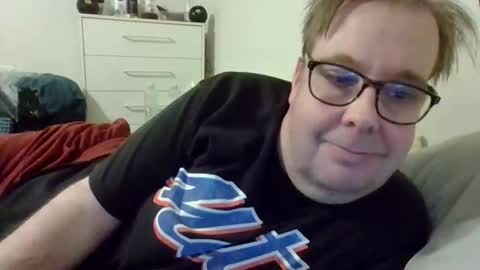 Snapshot of garyg930 chatting on May 2026 02:52:02 AM Gary online show from May 2026 02:52:02 AM