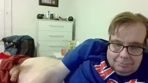 Snapshot of garyg930 chatting on May 2026 03:24:01 AM Gary online show from May 2026 03:24:01 AM