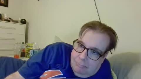 Snapshot of garyg930 chatting on May 2026 01:21:01 AM Gary online show from May 2026 01:21:01 AM