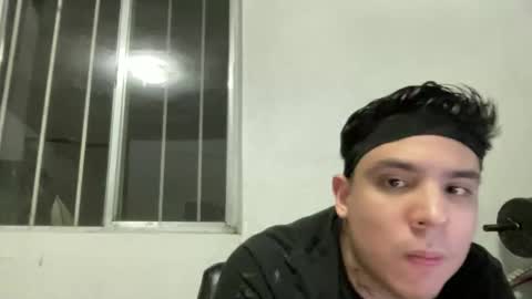 Snapshot of garypinepineapple chatting on April 2026 03:31:02 AM garypinepineapple online show from April 2026 03:31:02 AM