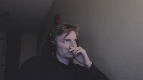 Snapshot of gasturfahe chatting on December 2024 09:29:02 PM gasturfahe online show from December 2024 09:29:02 PM