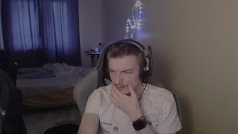 Snapshot of gasturfahe chatting on March 2025 02:23:02 PM gasturfahe online show from March 2025 02:23:02 PM