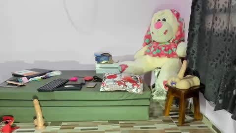 Diana online show from February 2025 11:51:01 AM