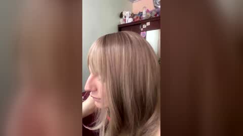 gatita_033 online show from April 2026 03:25:02 PM