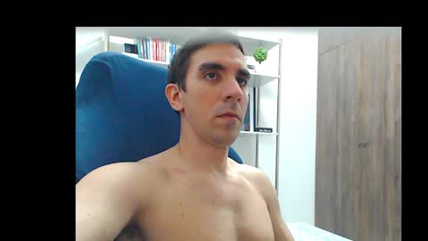 Snapshot of gatosarado23 chatting on October 2025 03:48:02 AM gatosarado23 online show from October 2025 03:48:02 AM