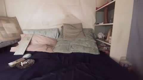 gayrobbin online show from November 2025 10:59:01 AM