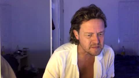 gcsurfer81 online show from April 2026 07:33:01 AM