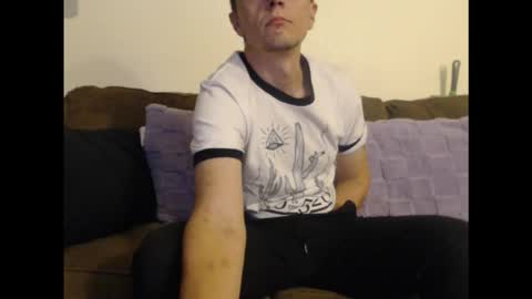 Snapshot of gdanch chatting on November 2025 02:02:02 AM G online show from November 2025 02:02:02 AM