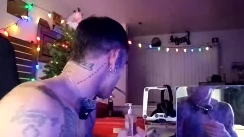 Zanecubano online show from December 2025 01:21:02 AM