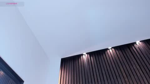    online show from February 2025 02:40:01 PM