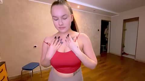 Simona online show from November 2025 12:16:01 PM