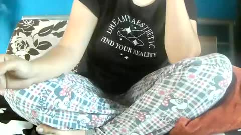 Snapshot of geneviev3 chatting on June 2026 11:46:02 AM Geny online show from June 2026 11:46:02 AM