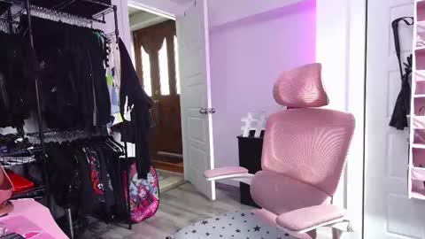 Genny Rock   and  online show from March 2026 04:36:01 PM