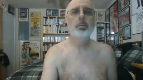 Snapshot of gentcallr chatting on February 2025 07:48:02 PM Steve online show from February 2025 07:48:02 PM