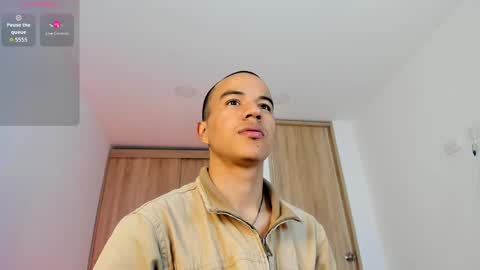 Snapshot of george_cams1 chatting on May 2026 10:05:02 PM Jorge online show from May 2026 10:05:02 PM