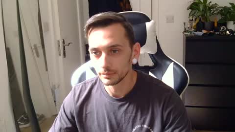 georgek0012 online show from June 2026 02:42:01 PM