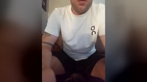 Snapshot of georgemac2405319818 chatting on June 2026 03:33:01 PM georgemac2405319818 online show from June 2026 03:33:01 PM