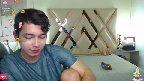 Snapshot of georgesmith_1 chatting on December 2024 04:02:02 AM GEORGE online show from December 2024 04:02:02 AM