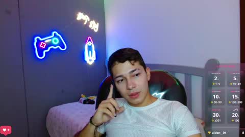 Snapshot of georgesmith_1 chatting on January 2025 11:27:02 AM GEORGE online show from January 2025 11:27:02 AM