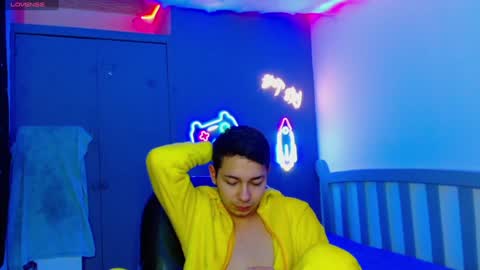 Snapshot of georgesmith_1 chatting on January 2025 04:09:01 AM GEORGE online show from January 2025 04:09:01 AM