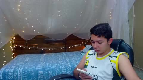 Snapshot of georgesmith_1 chatting on February 2025 09:32:02 AM GEORGE online show from February 2025 09:32:02 AM