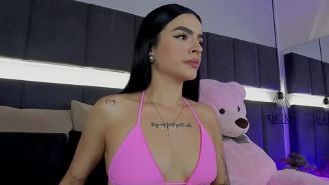 Kendal  online show from January 2025 10:20:02 PM